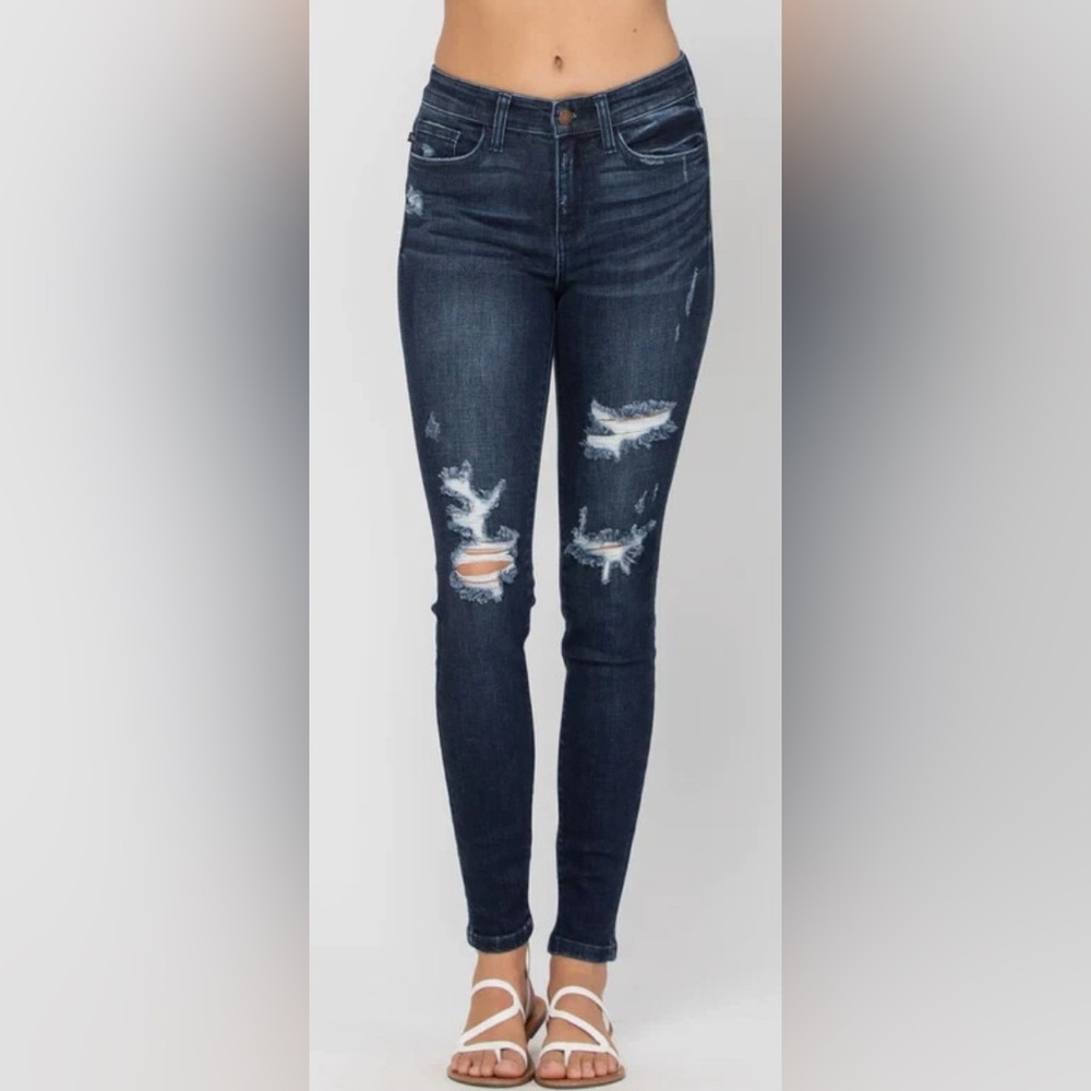 Countdown to summer Judy blue jeans NWT